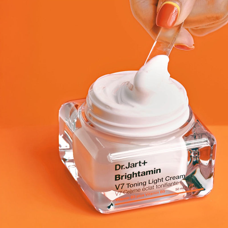 V7 Toning Light Cream