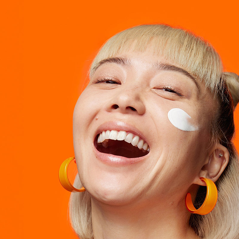 V7 Toning Light Cream